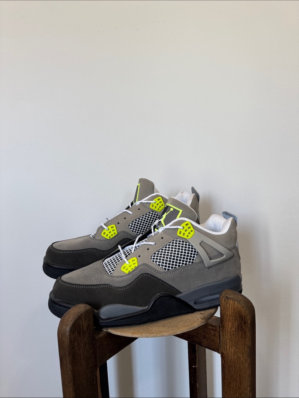 Jordan Air 4 in Taupe, Dark Brown & Neon Yellow Accents - Picture 4 of 4
